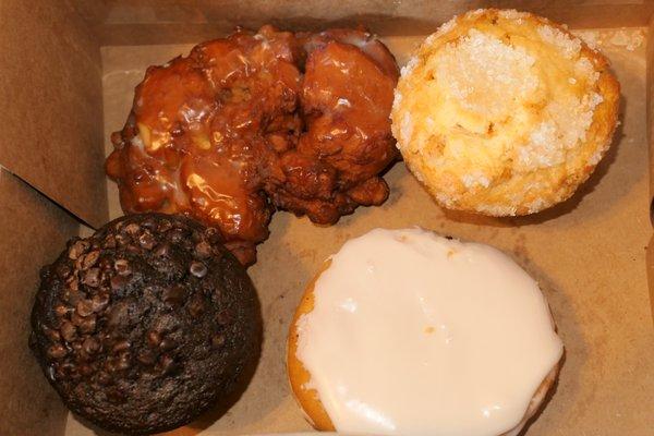 Butterrum muffin, double chocolate chip muffin, apple cobbler, custard bismarck