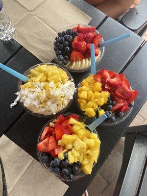 July 2022 many bowls for my family- loved my Pura Vida with mango added!