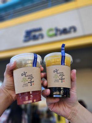 Green tea + Mousse + Sakura konjac (left) Green tea + Mango + Grass jelly (right)