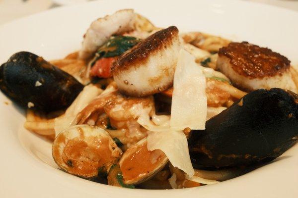 cioppino bucatini