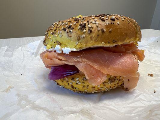 Egg Everything Bagel w/ Fresh Lox, Cream Cheese, Onions, Tomatoes & Capers