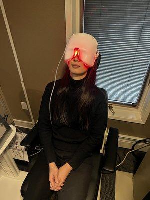 Modern Low Level Light Therapy tech for treating dry eye