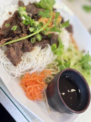 Grilled beef and shrimp vermicelli