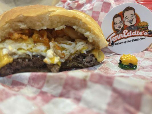 Bull's eye cheeseburger with fried egg and kimchi