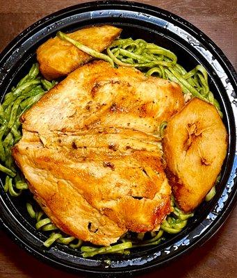 Tallarin verde con polo - spinach and basil pesto fettuccine with broiled potato and chicken