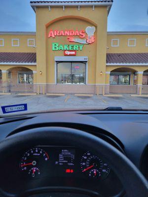 Arandas Bakery