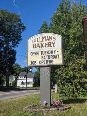 Hillman's Bakery - super affordable & delicious