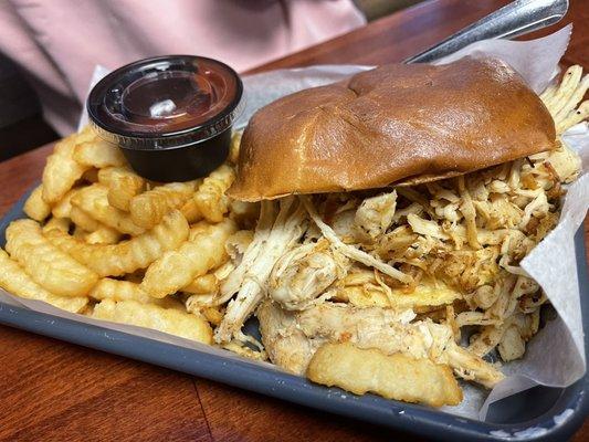 Pulled chicken sandwich with fries. Very flavorful and fresh!!!