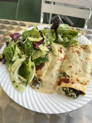 Cannelloni with side salad