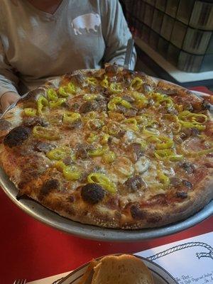 Meatball & banana pepper pizza