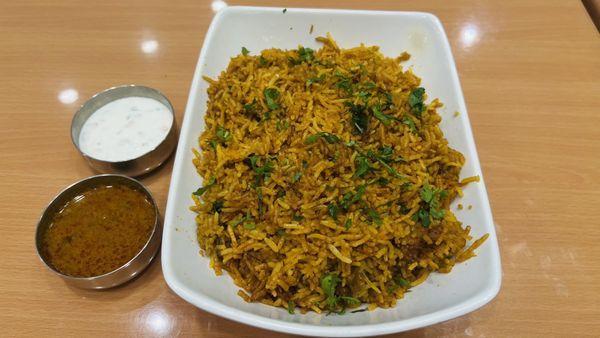 Hyderabadi Boneless Chicken Biryani