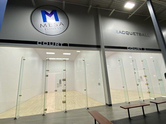 Reserve a court for you and your friends today in our pair of racquetball courts!