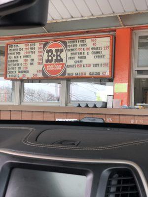 Cute little drive up root beer stand! Mom & Pop essence. *Cash Only Joint*