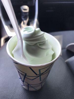 Pistachio soft serve ($3.25)