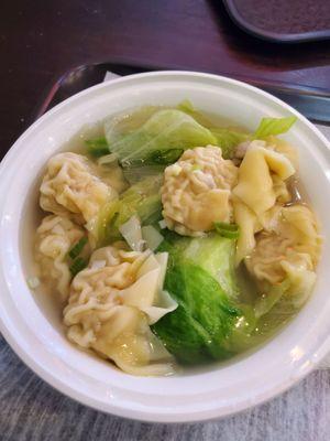 Wonton noodles soup