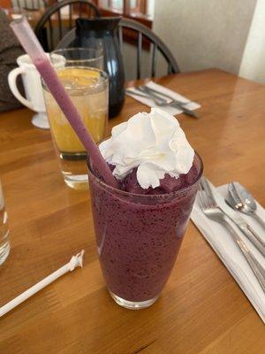 Blueberry smoothie