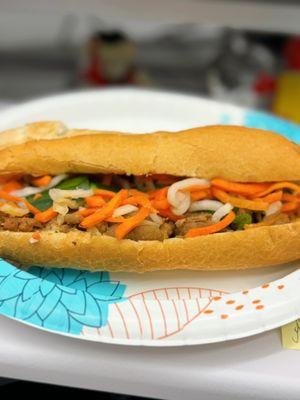 Grilled Pork Banh Mi (Large)