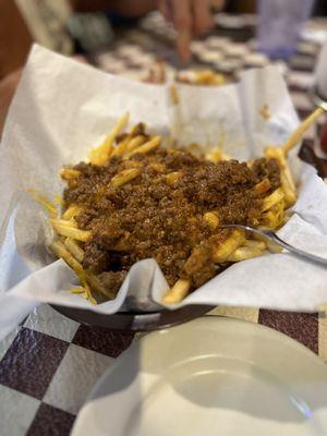 Chili cheese fries