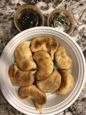 8 Pieces Dumplings Fried