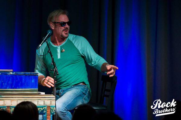 Phil Vassar performing at The Attic