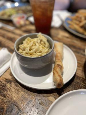 Kid's portion of fettuccine alfredo