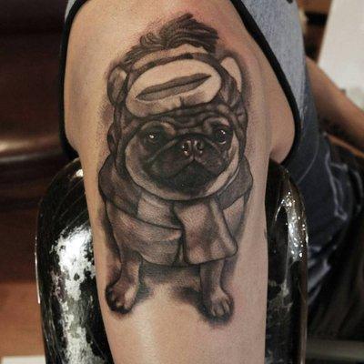 Pug portrait by Axi Goregots