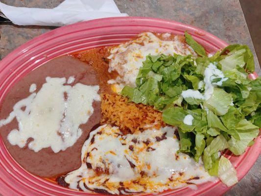 Cheese enchilada/chili relleno combo