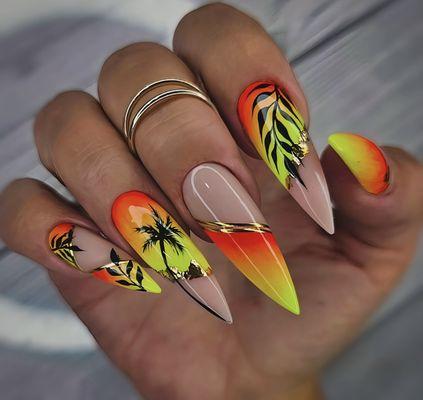 Summer bad B&tch nails! Dm us! What you see is what you get.