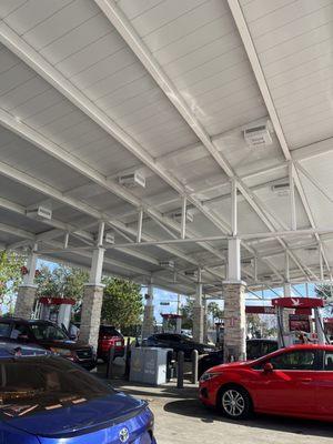 Gas pump bay roof