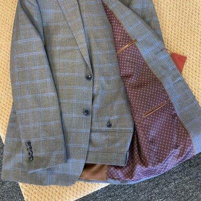 WE SELL QUALITY MEN'S SHIRTS AND SUITS!