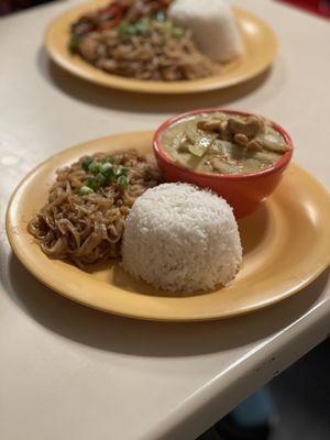 Tofu Yellow Curry combo with Pad Thai