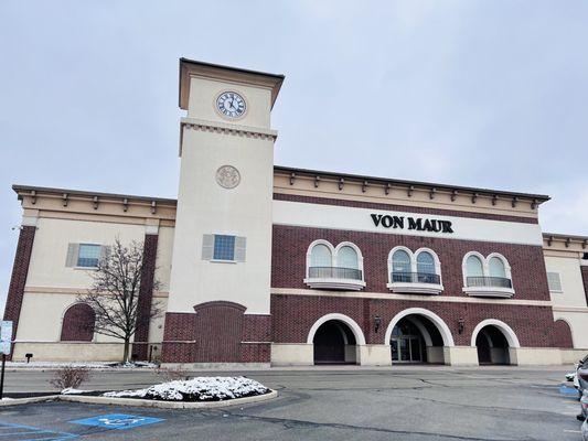 Von Maur