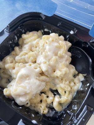 Classic Mac n cheese.