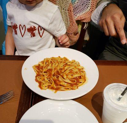 Kids pasta with marinara