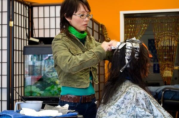 Jun applying highlights.