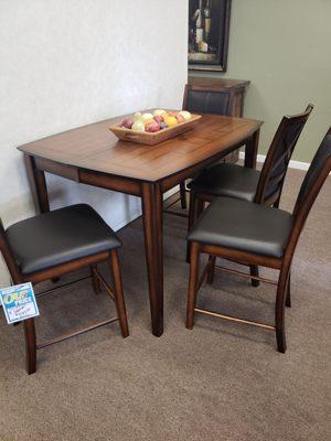 High top table and chairs, leaf included