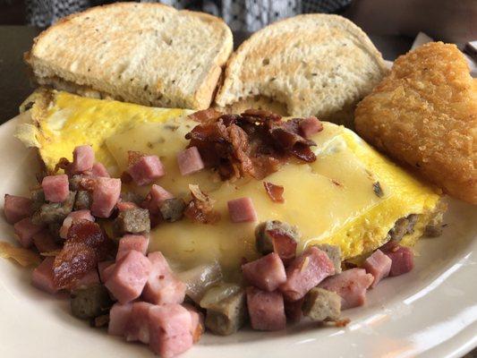 The meat lovers omelette with rye bread