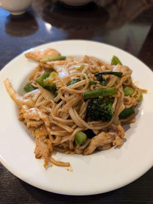 Black Pepper Noodles with Chicken