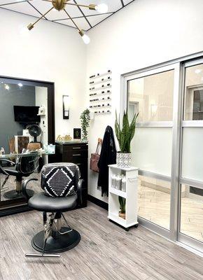 Welcome to my salon suite! Organized  and clean space helps me work more efficiently 2022 ready! #hairsuite