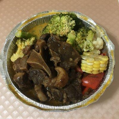 The oxtail stew with curried vegetables