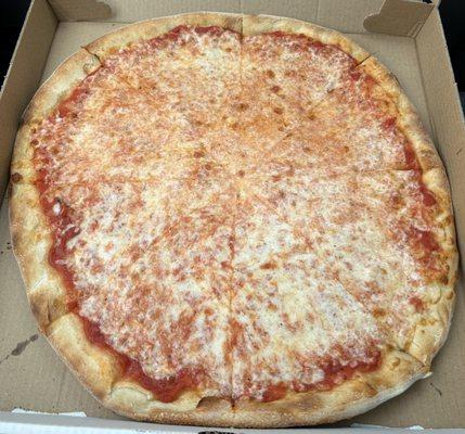 Plain Cheese Pizza - soft but slightly crunchy crust, thick and firm slices, little sweet and tangy sauce. Quality cheese. Good pie.