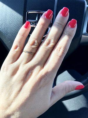 I LOVE MY NAIL salon Fancy Nails!!! This place is the best in town!!! Huy is my mail tech and he always delivers!!!