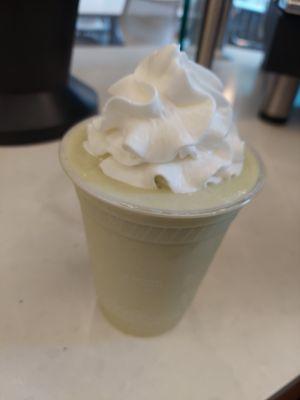 Avocado shake with whipcream