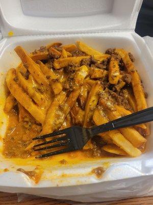 Watery flavorless chili cheese fries