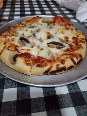 7" mushroom pizza.