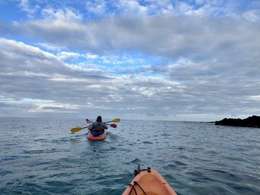 Heading toward Captain Cook monument