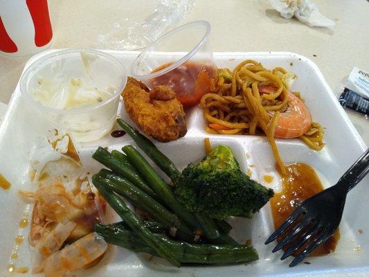 Lo mein noodles, green beans, shrimp, General Tso chicken, Tempura chicken