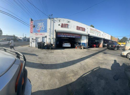 Dan's Smog Shop.