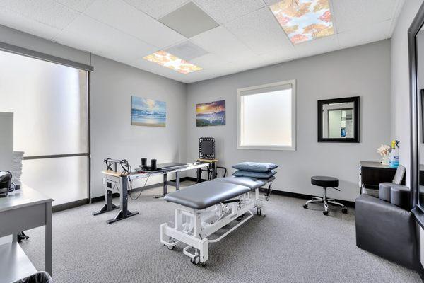 OC Sports and Rehab treatment room