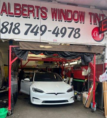 Albert's window tint in Canoga Park